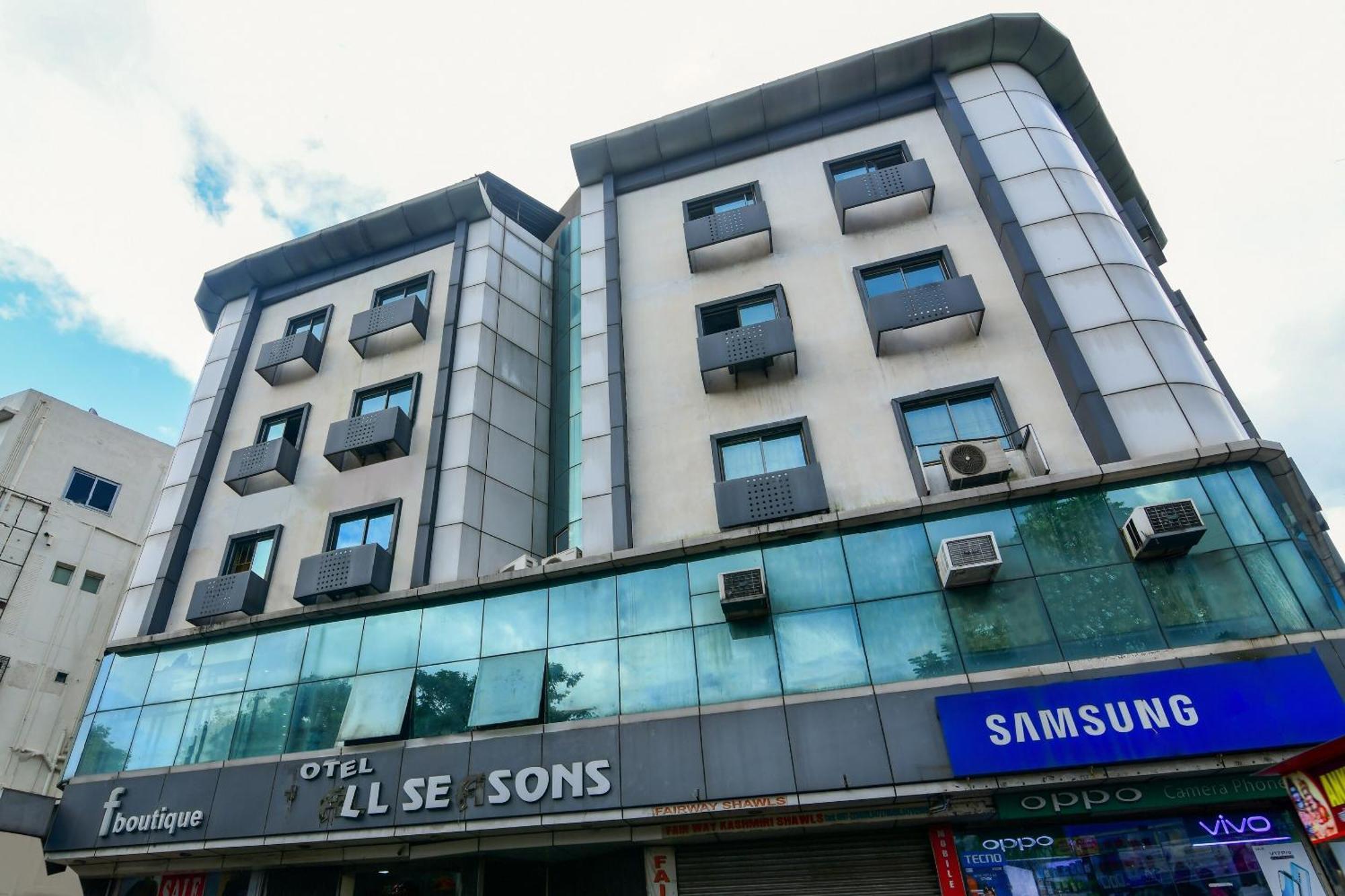 Capital O 61493 Hotel All Seasons Jamshedpur Exterior foto